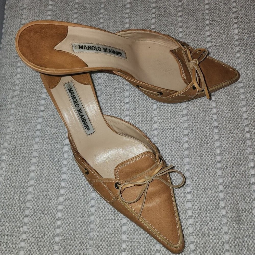 MANOLA BLAHNIK Leather Kitten Heel Mule - US Size- 8 **SOLD**